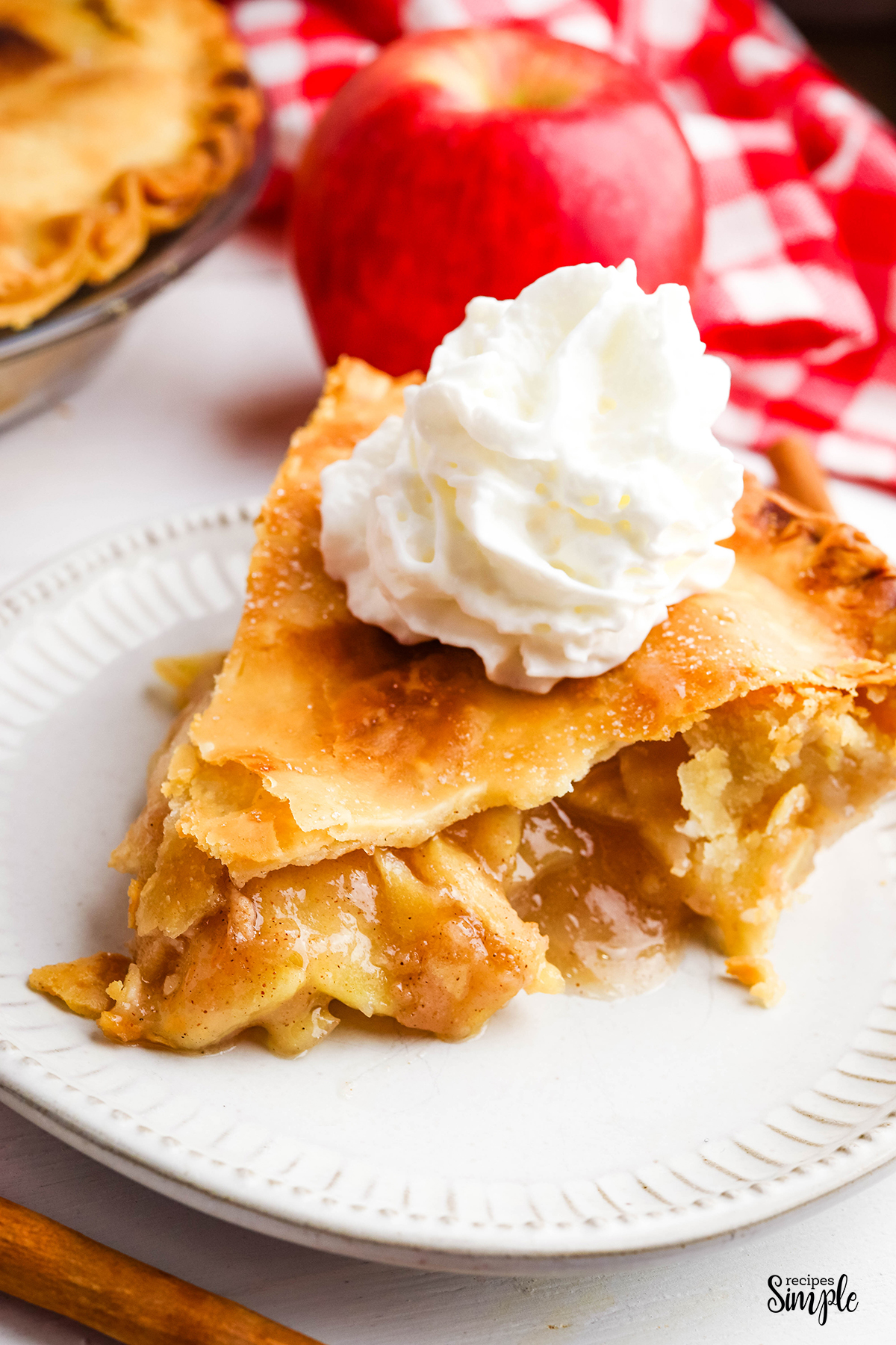 The BEST Old Fashioned Apple Pie Recipe - Boston Girl Bakes