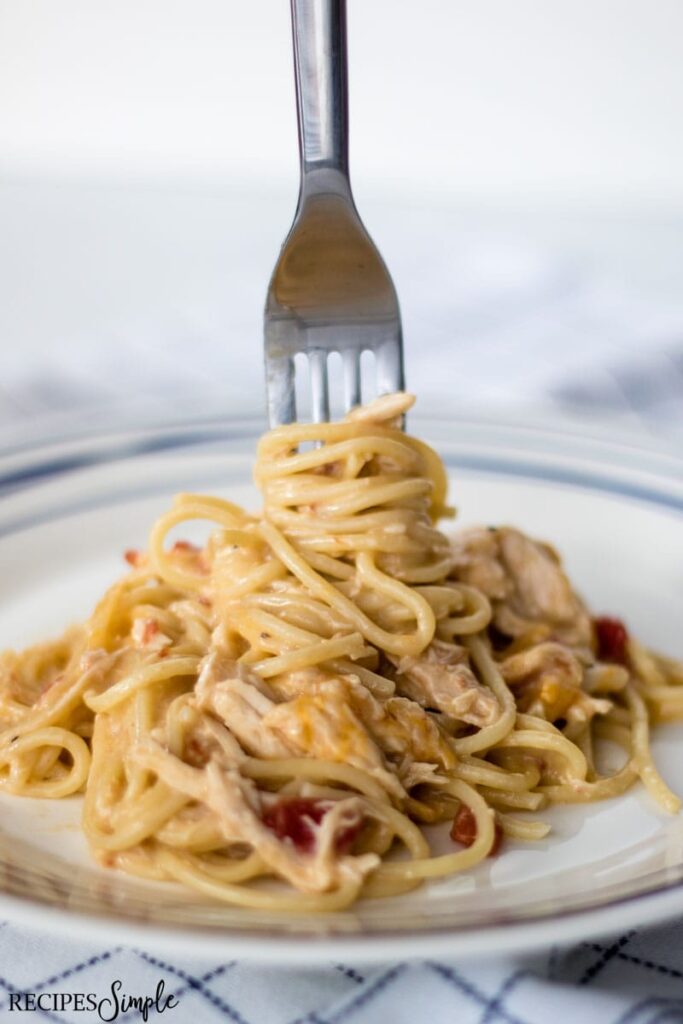 slow-cooker-rotel-chicken-spaghetti-recipes-simple