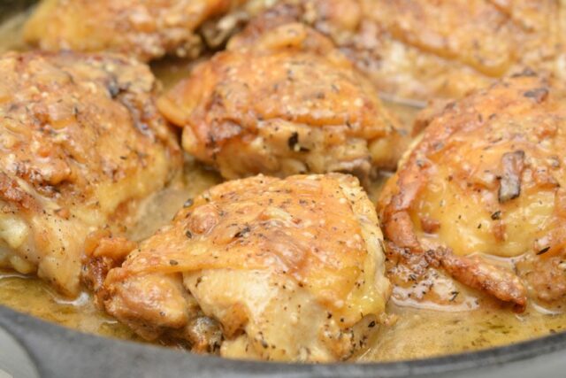 Garlic Roasted Chicken Thighs With Parmesan Gravy Keto Low Carb Recipes Simple