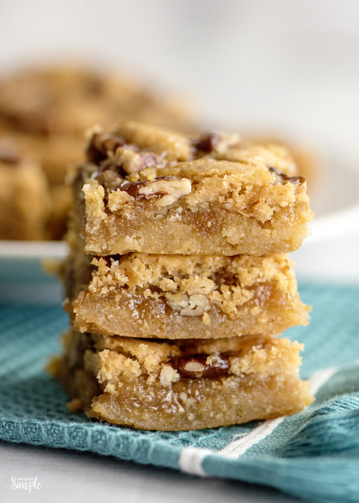 Easy Salted Caramel Pecan Bars Recipes Simple