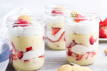 Strawberry Cheesecake Pudding Dessert In A Jar - Recipes Simple