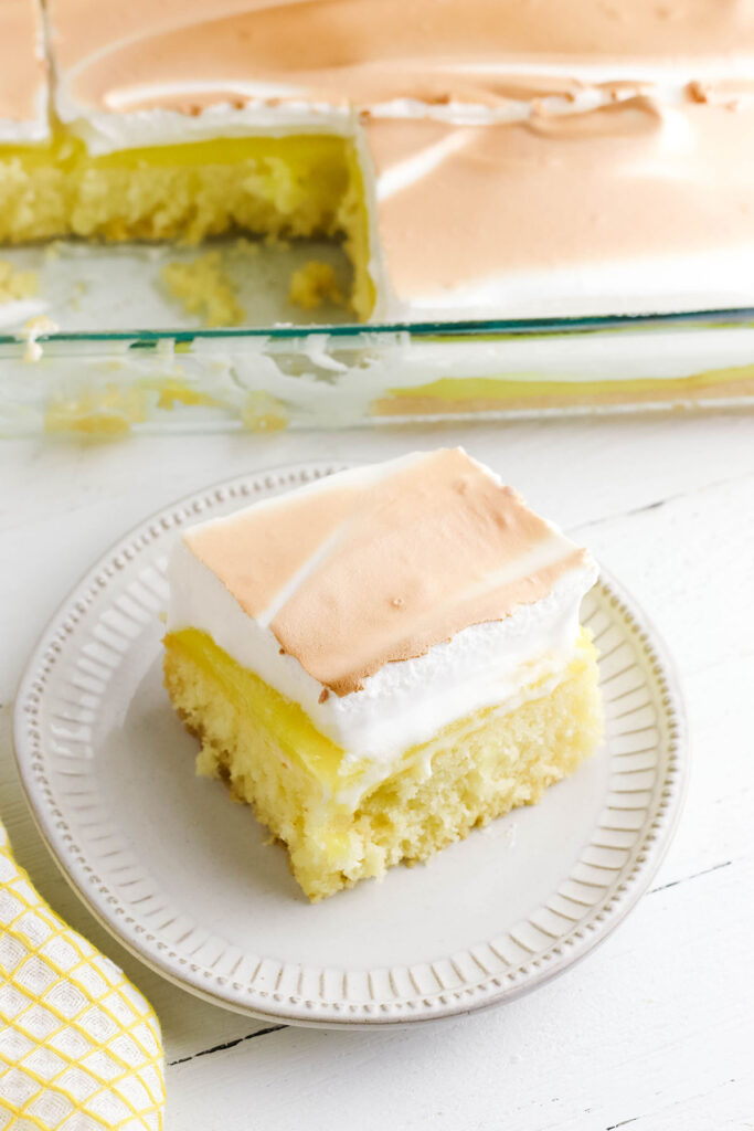 Lemon Meringue Poke Cake - Recipes Simple