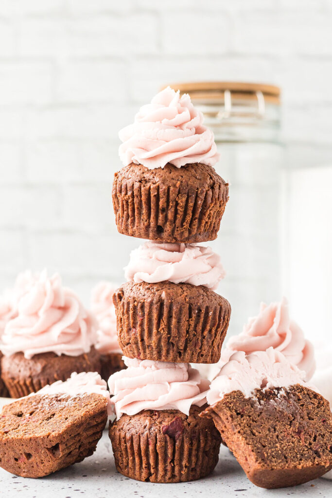 Chocolate Cherry Cupcakes - Recipes Simple